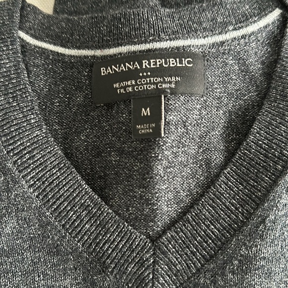 Banana Republic V-Neck Sweater Bundle - Picture 2 of 3
